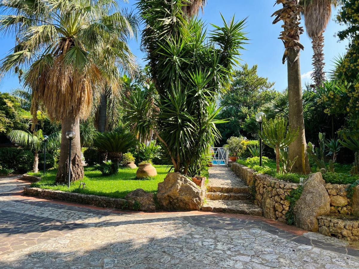 קאריני Villa Talia מראה חיצוני תמונה