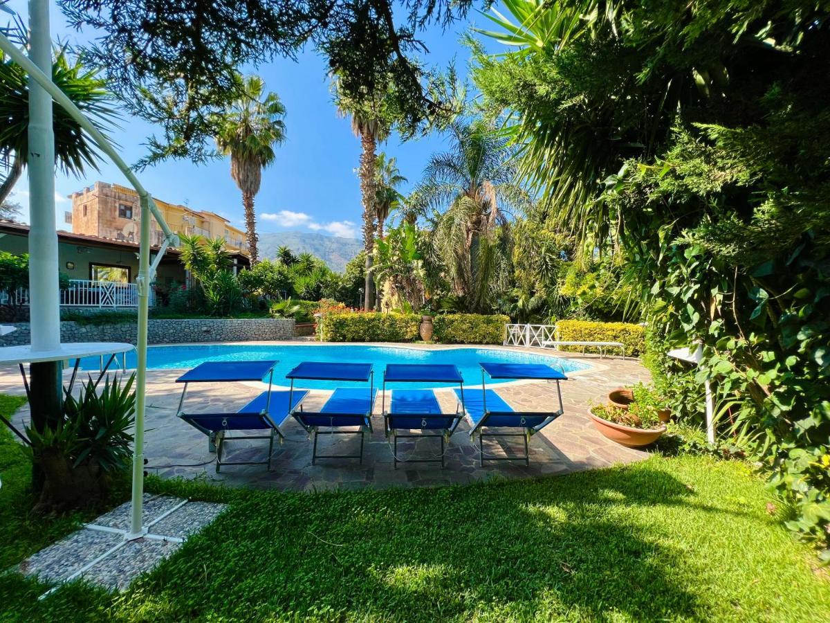 קאריני Villa Talia מראה חיצוני תמונה