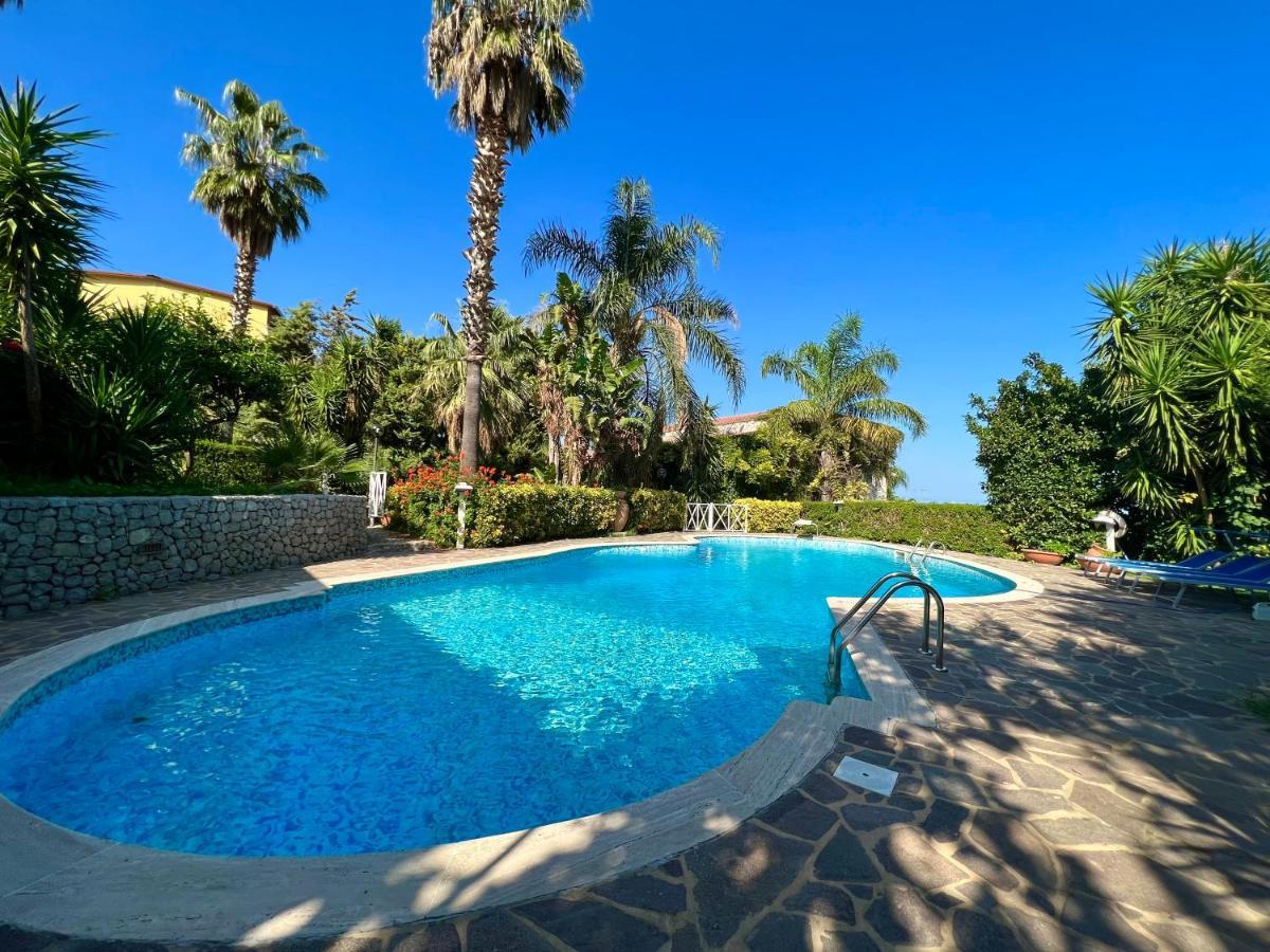 קאריני Villa Talia מראה חיצוני תמונה